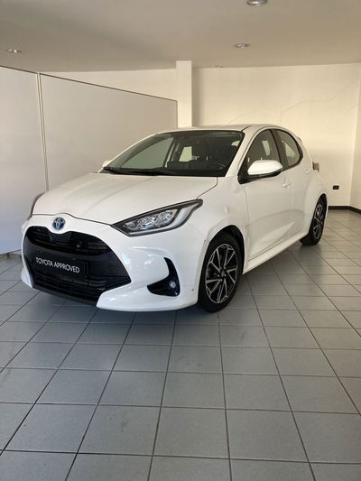 Toyota Yaris 1.5 Hybrid 5 porte Trend del 2021 usata a Barletta