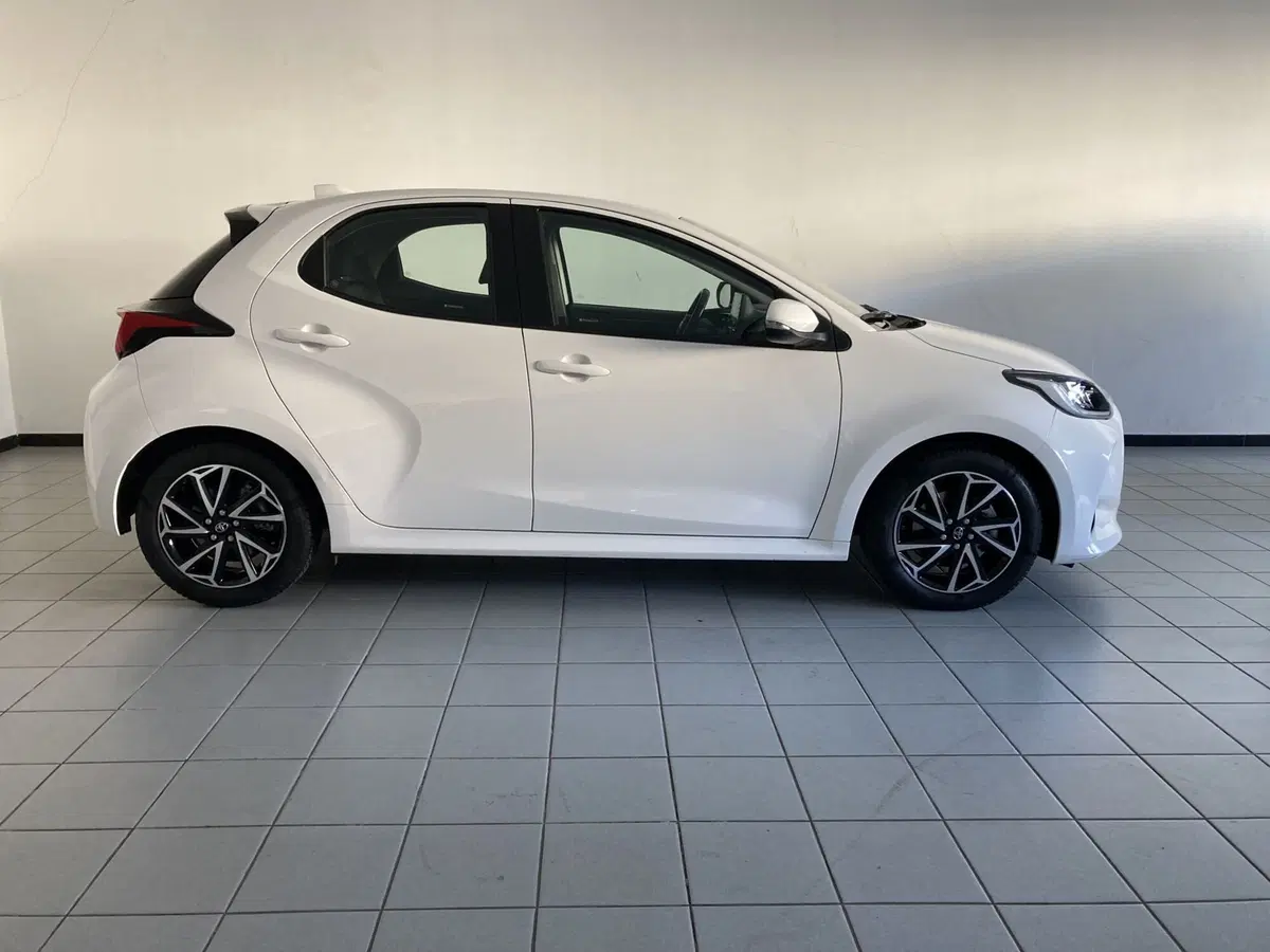 Toyota Yaris usata a Barletta-Andria-Trani (5)