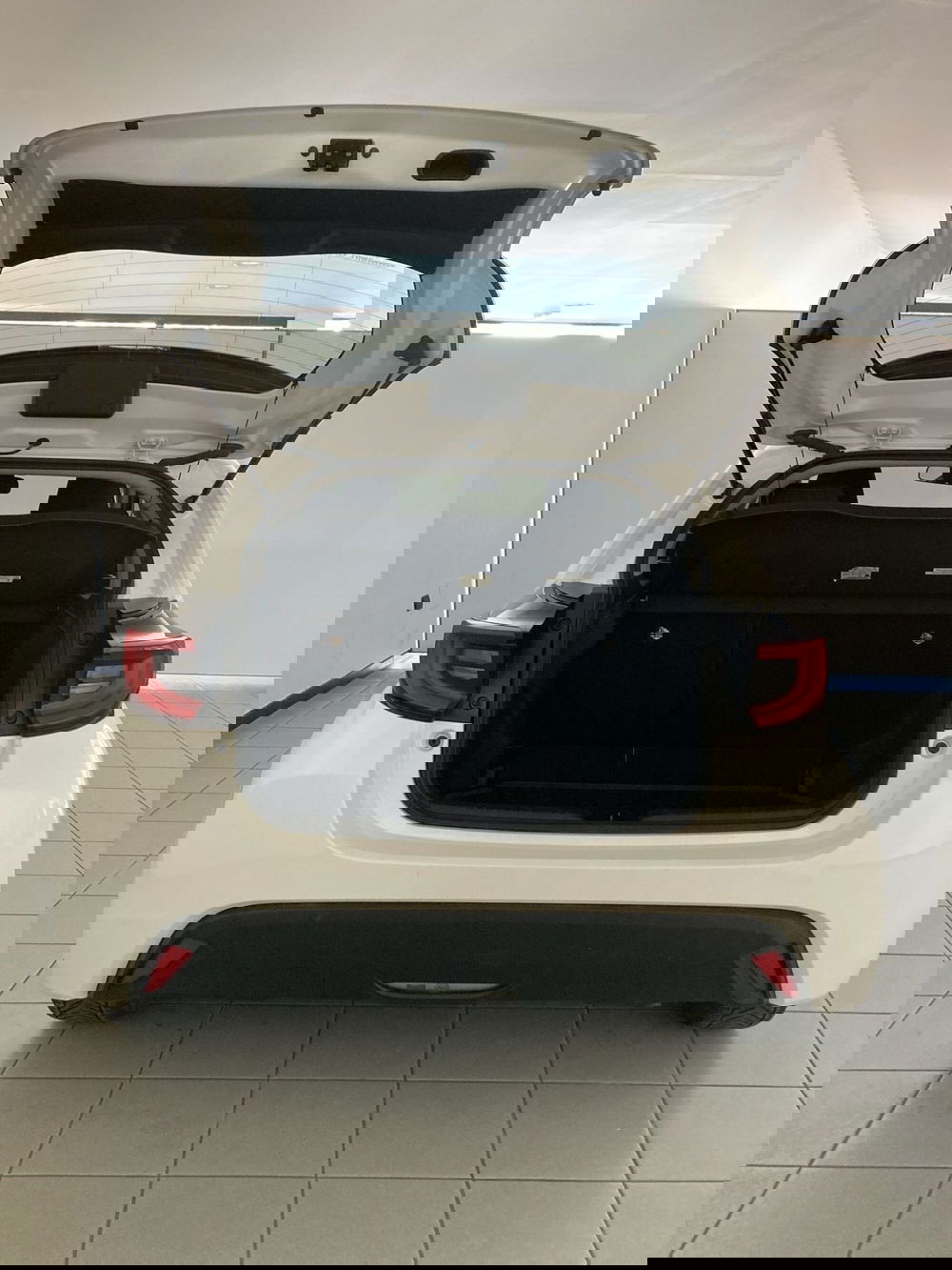 Toyota Yaris usata a Barletta-Andria-Trani (7)