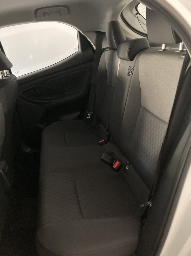 Toyota Yaris usata a Barletta-Andria-Trani (8)