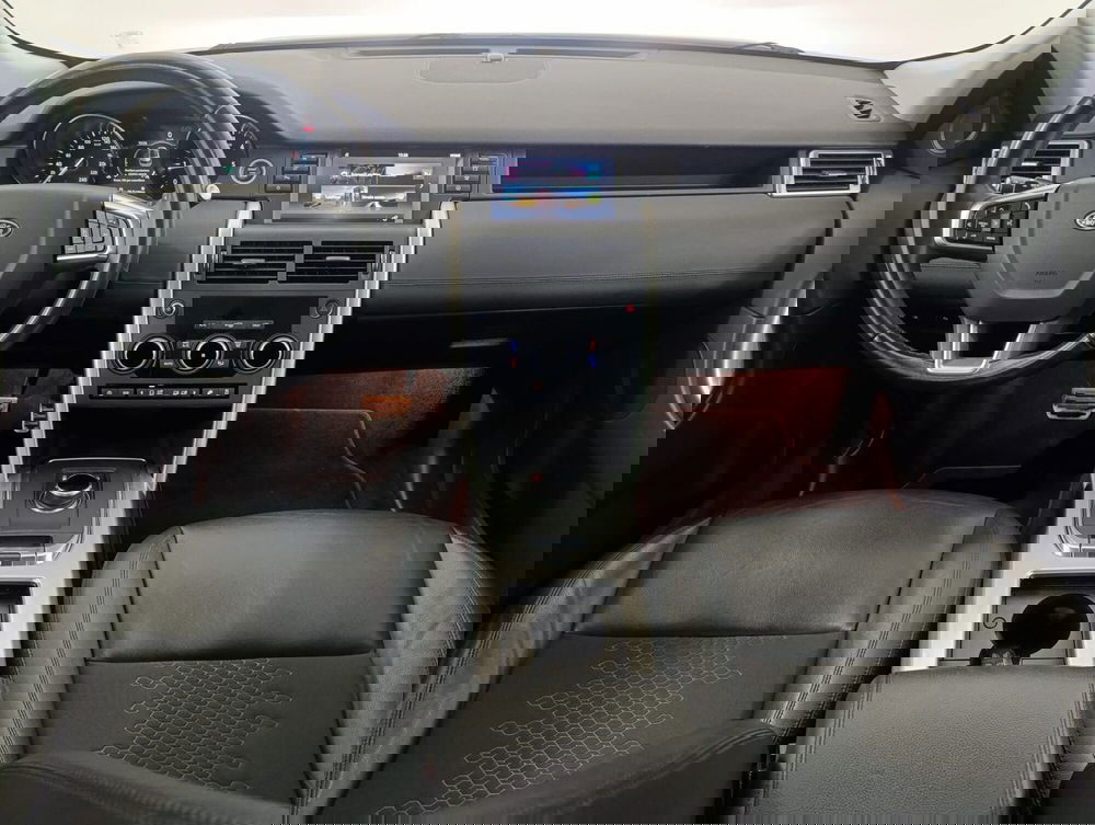 Land Rover Discovery Sport usata a Pesaro-Urbino (4)