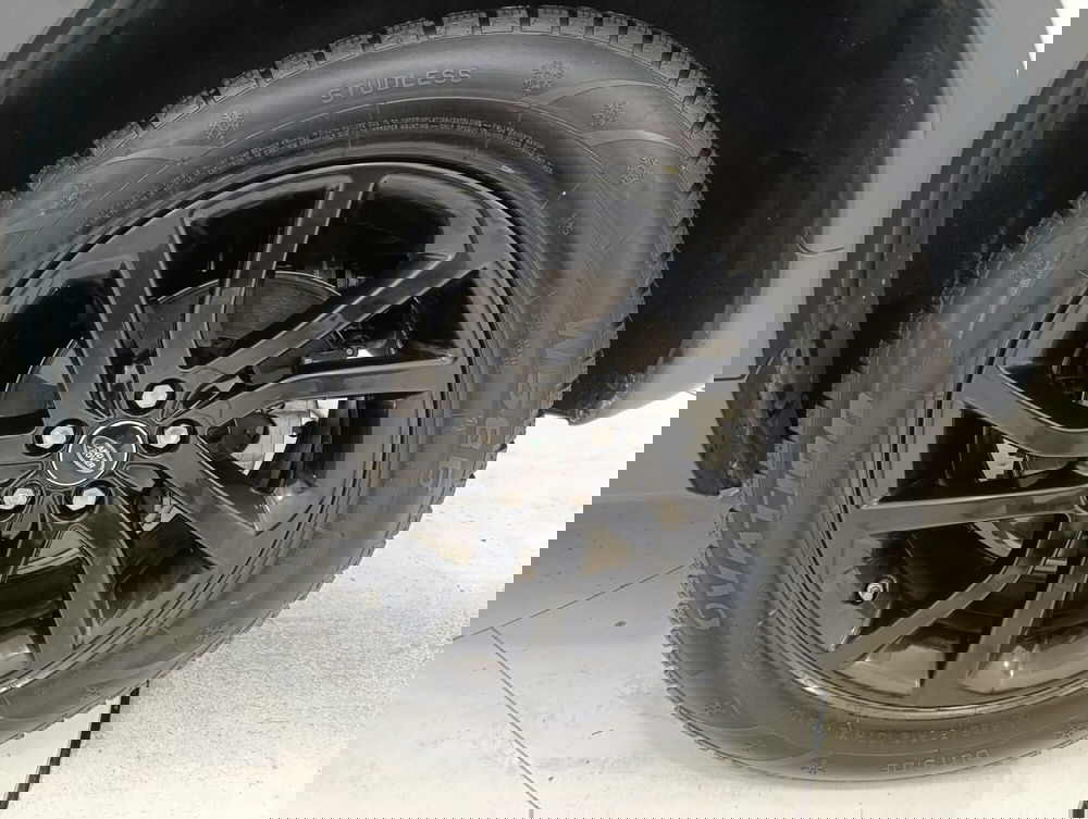 Land Rover Discovery Sport usata a Pesaro-Urbino (9)