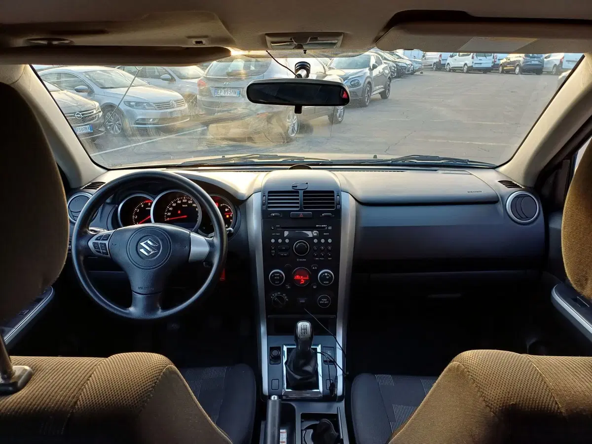 Suzuki Grand Vitara usata a Modena (6)