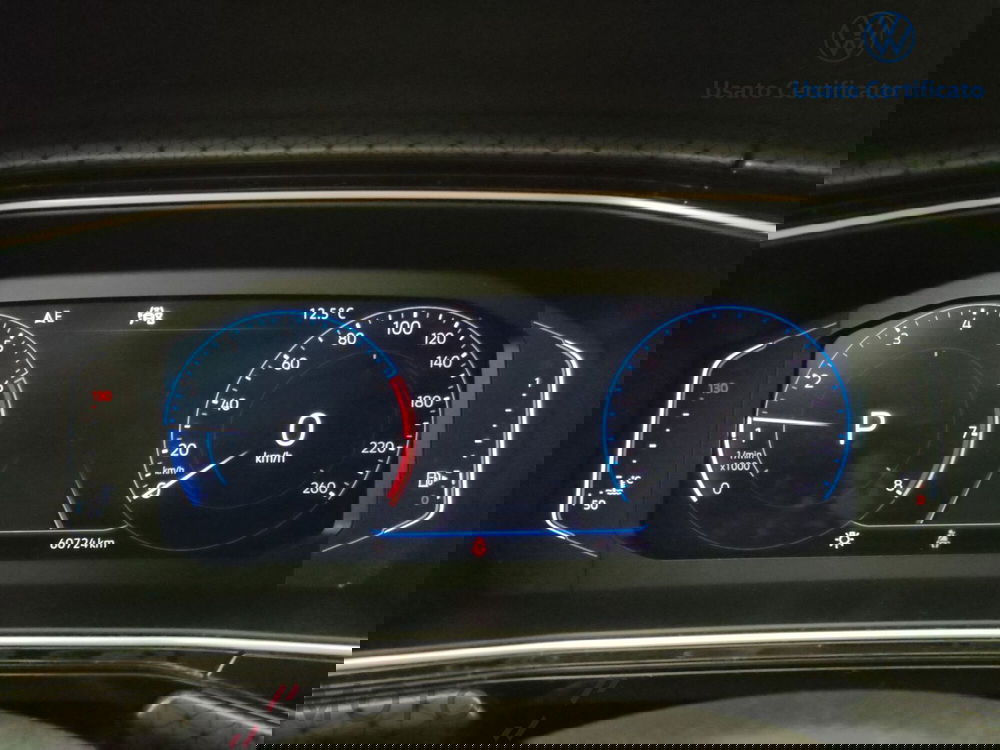 Volkswagen T-Cross usata a Varese (19)