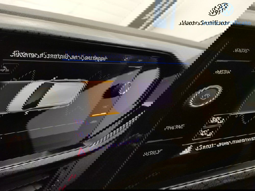 Volkswagen T-Cross usata a Varese (16)