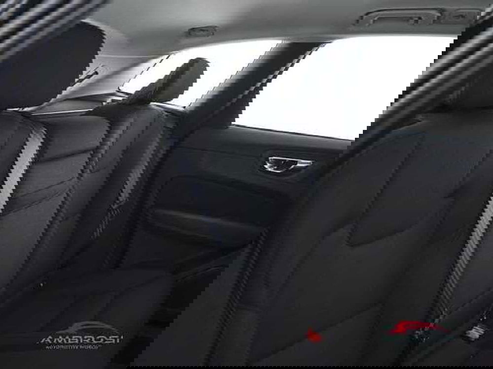 Volvo XC60 usata a Viterbo (11)