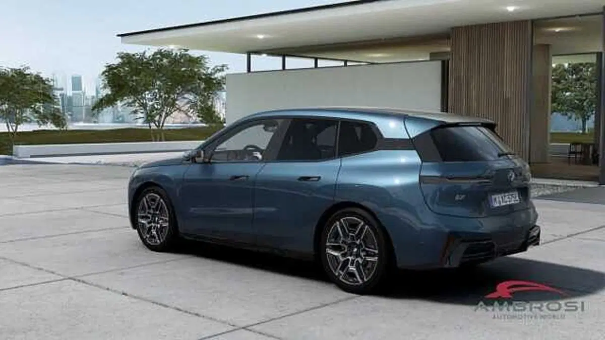 BMW iX nuova a Viterbo (2)