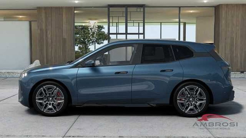 BMW iX nuova a Viterbo (3)