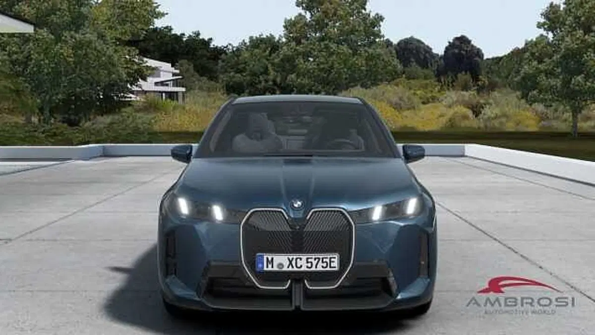 BMW iX nuova a Viterbo (4)