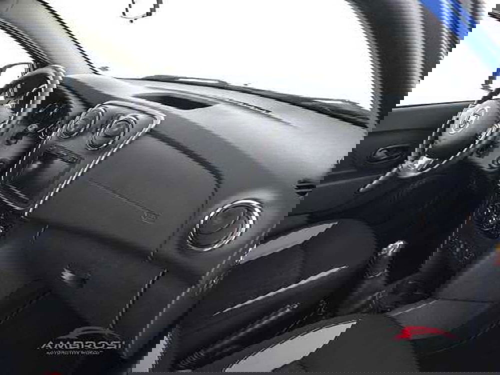 Dacia Sandero usata a Viterbo (12)