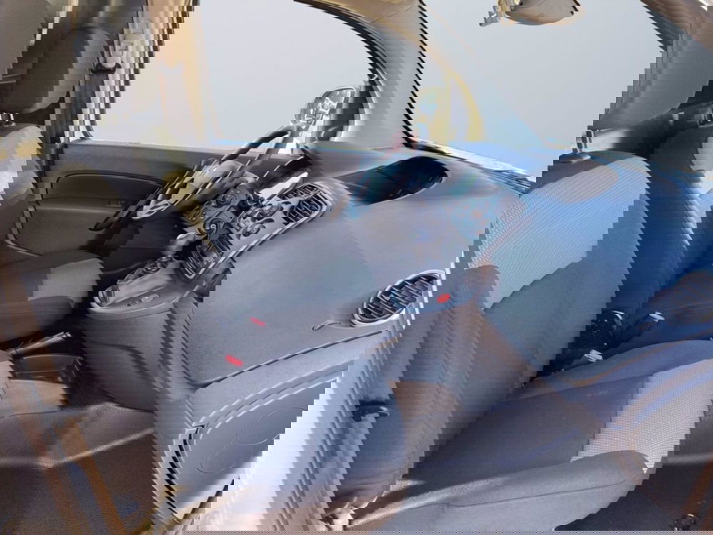 Renault Kangoo usata a Milano (10)