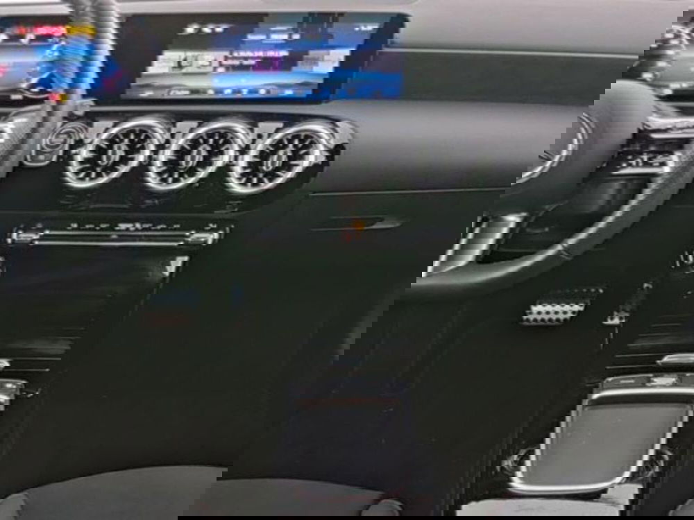 Mercedes-Benz Classe A usata a Milano (7)