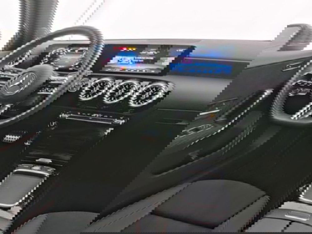 Mercedes-Benz Classe A usata a Milano (8)