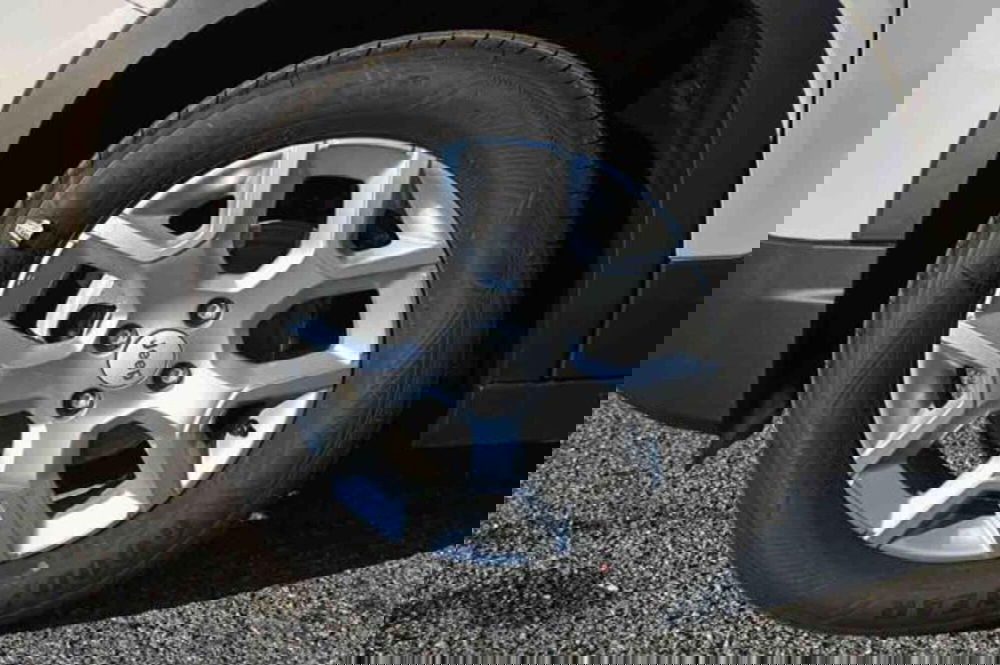 Jeep Avenger nuova a Torino (11)