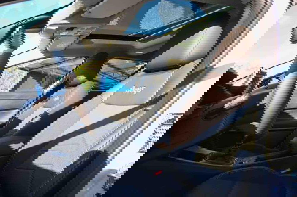 Jeep Avenger nuova a Torino (15)