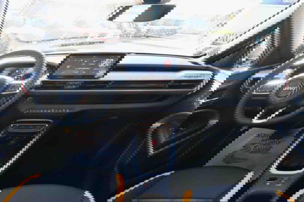 Jeep Avenger nuova a Torino (11)