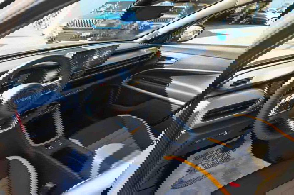 Jeep Avenger nuova a Torino (12)