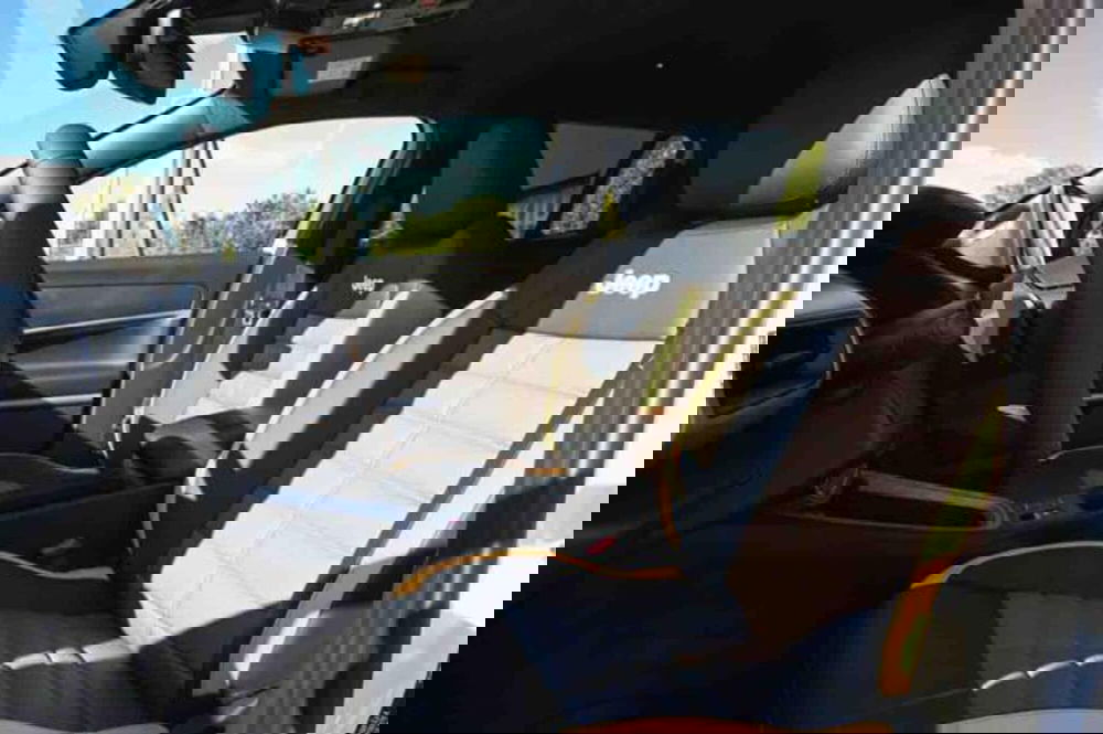 Jeep Avenger nuova a Torino (14)