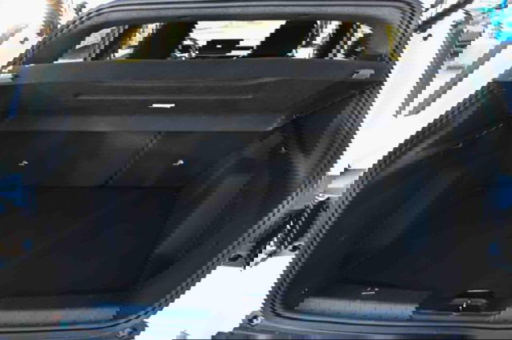 Jeep Avenger nuova a Torino (9)