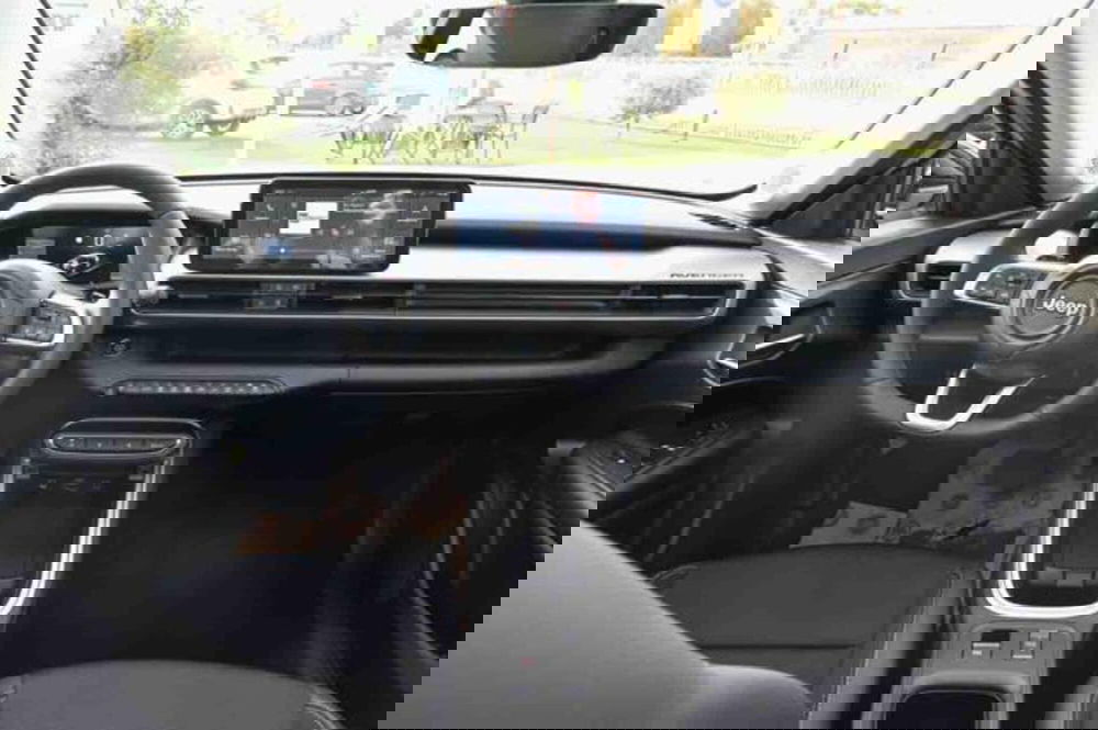 Jeep Avenger nuova a Torino (10)