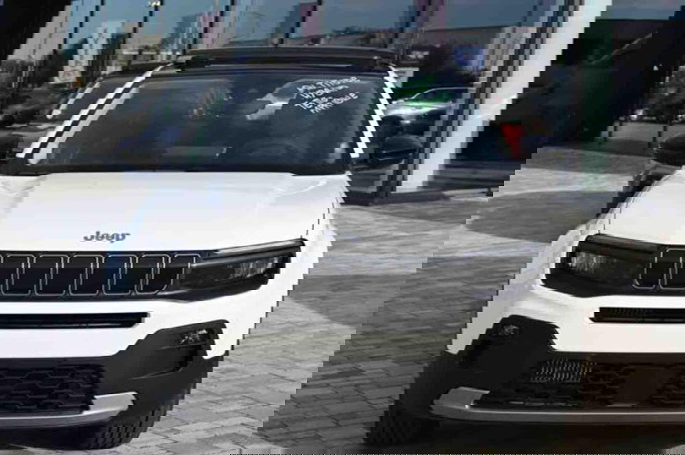 Jeep Avenger nuova a Torino (2)