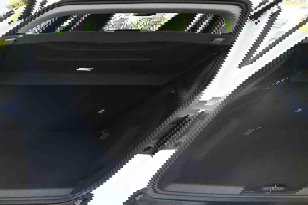 Jeep Avenger nuova a Torino (8)