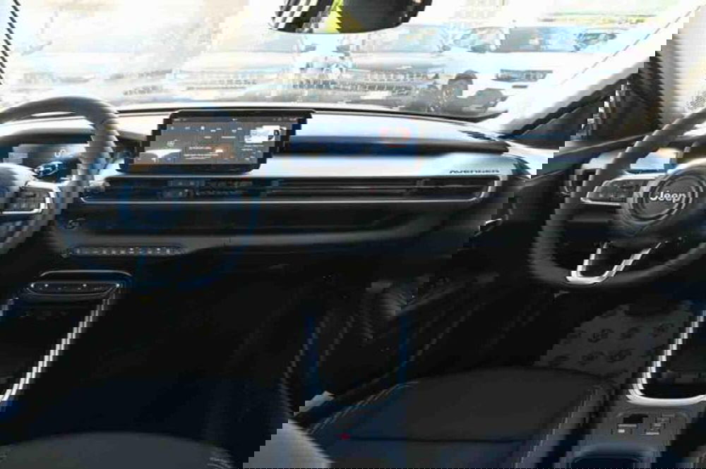 Jeep Avenger nuova a Torino (11)