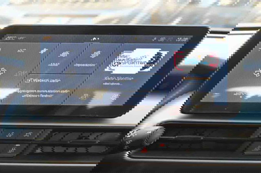 Jeep Avenger nuova a Torino (18)