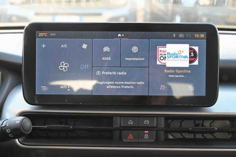 Jeep Avenger nuova a Torino (18)