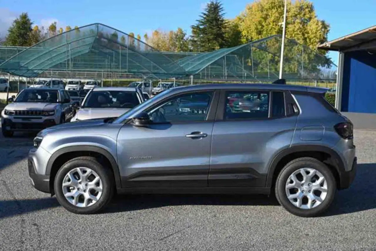Jeep Avenger nuova a Torino (15)