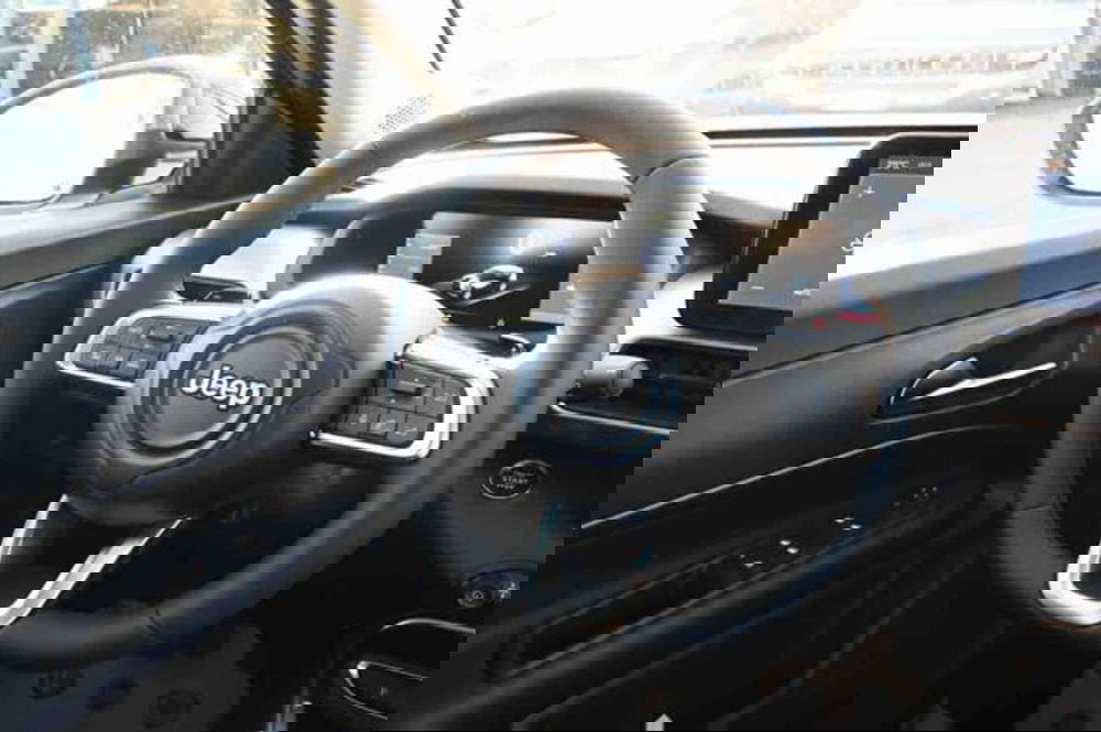 Jeep Avenger nuova a Torino (20)