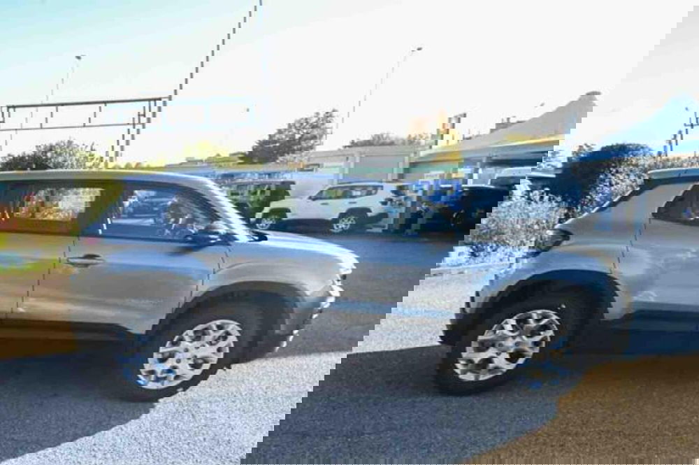 Jeep Avenger nuova a Torino (4)