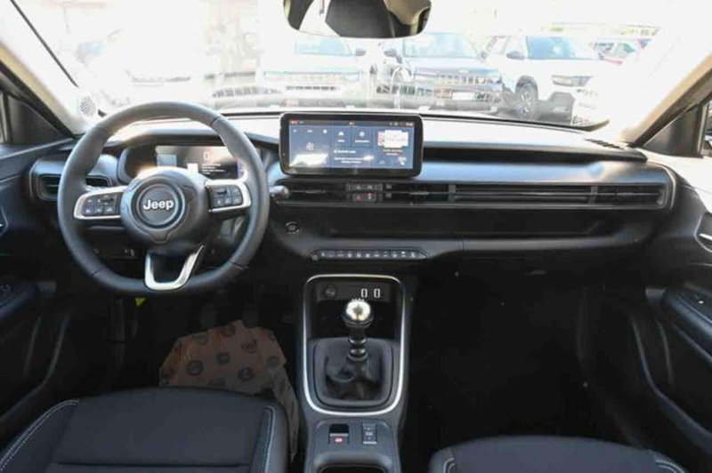 Jeep Avenger nuova a Torino (7)