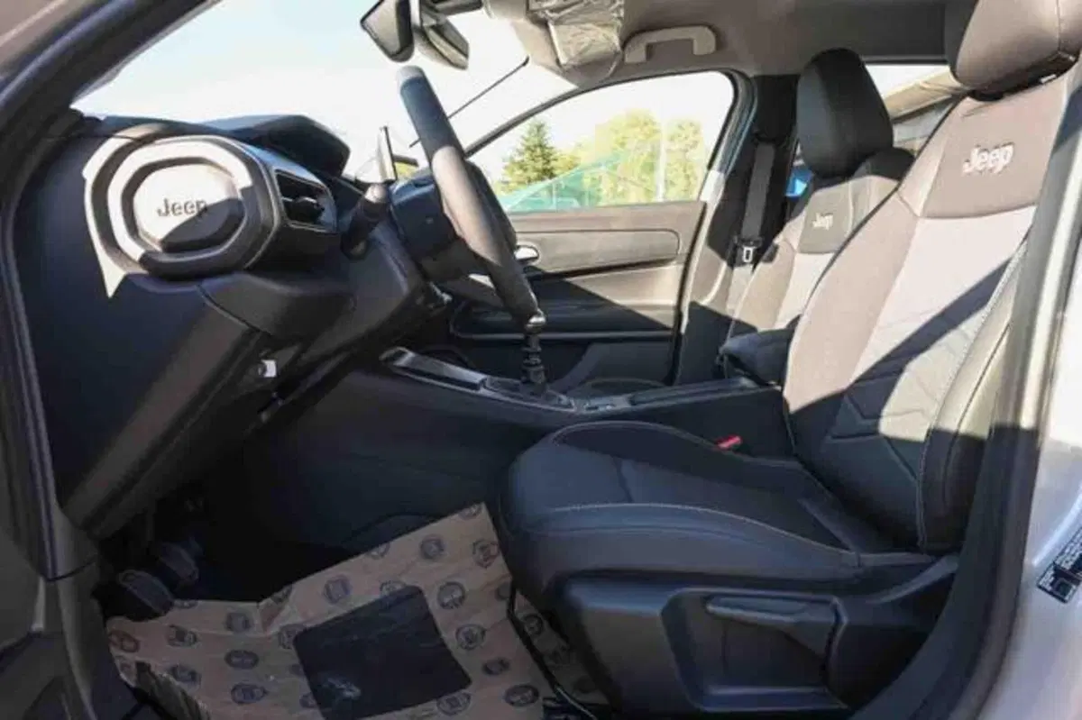 Jeep Avenger nuova a Torino (9)