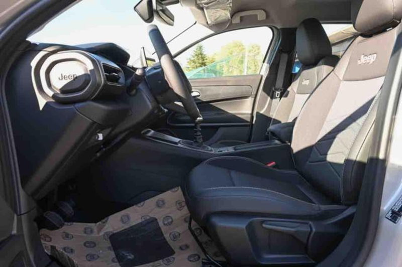 Jeep Avenger nuova a Torino (9)