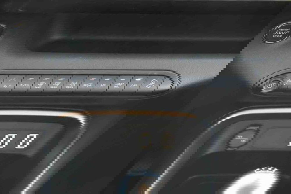 Jeep Avenger nuova a Torino (19)