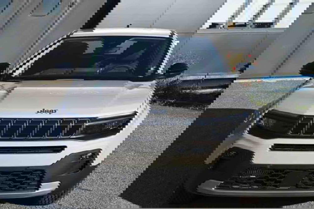 Jeep Avenger nuova a Torino (2)