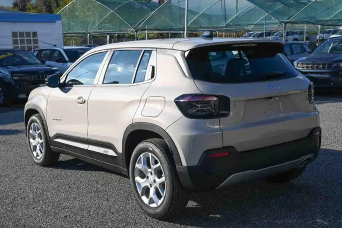 Jeep Avenger nuova a Torino (4)