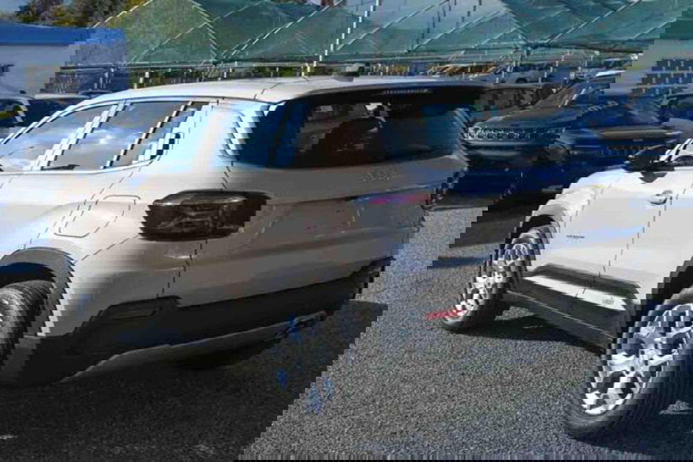 Jeep Avenger nuova a Torino (7)