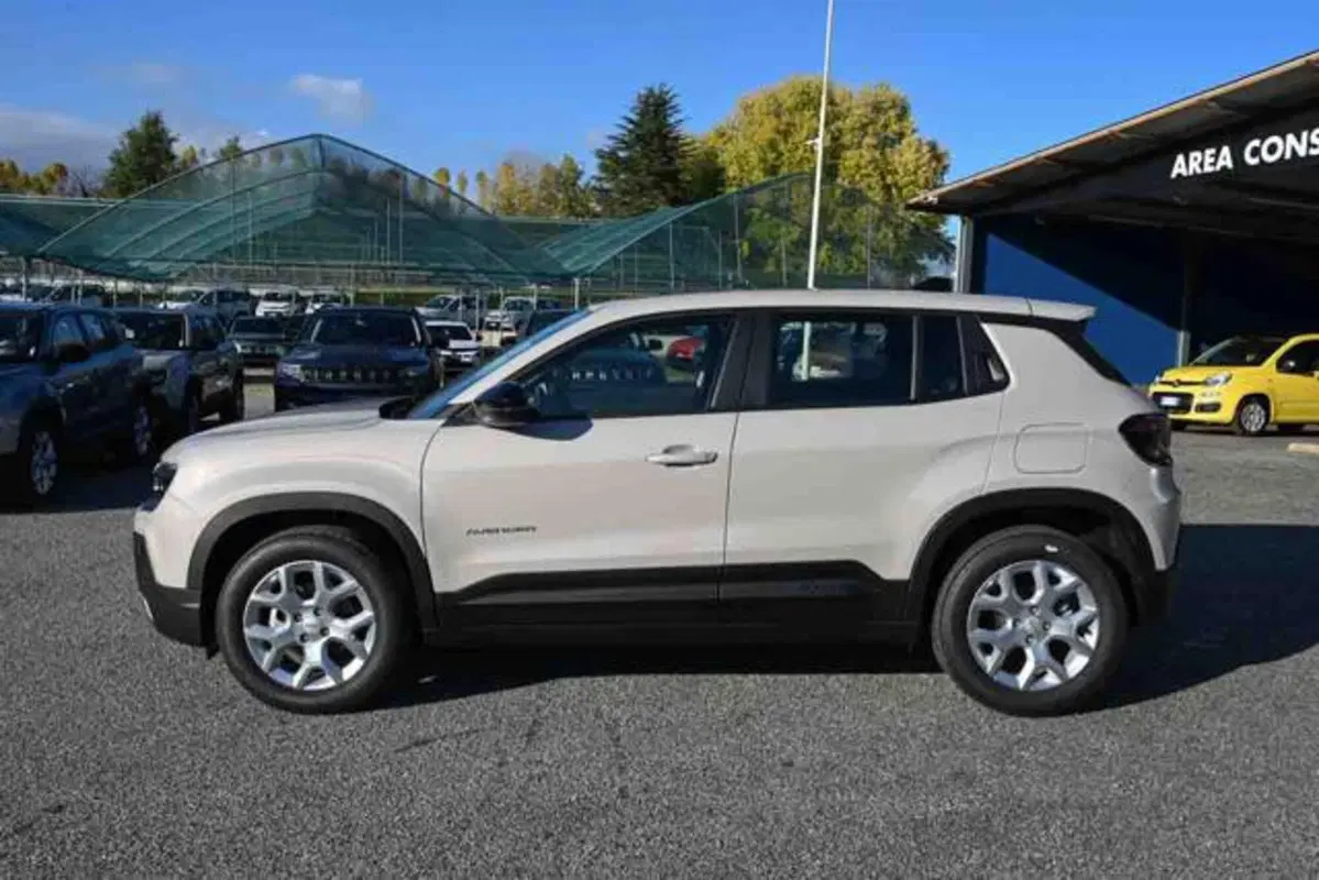 Jeep Avenger nuova a Torino (19)
