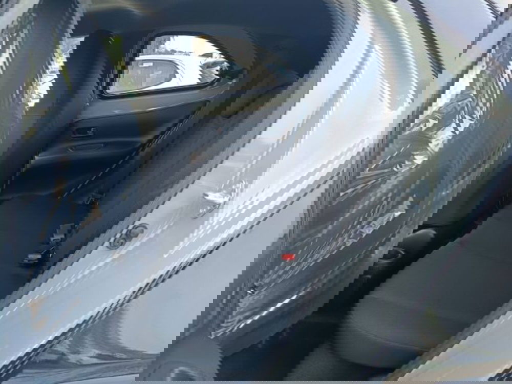 Toyota Aygo X nuova a Teramo (9)