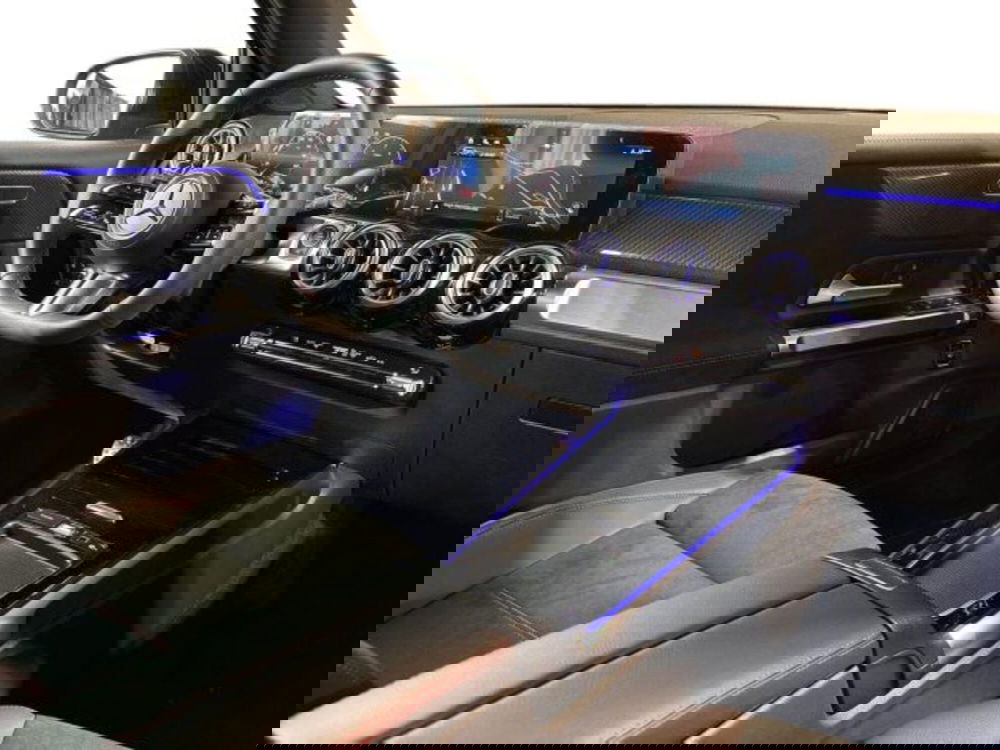 Mercedes-Benz GLB nuova a Bologna (15)