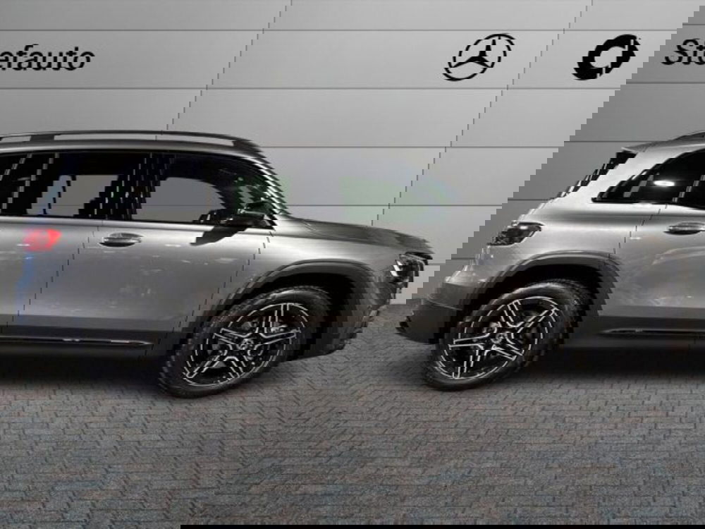 Mercedes-Benz GLB nuova a Bologna (2)