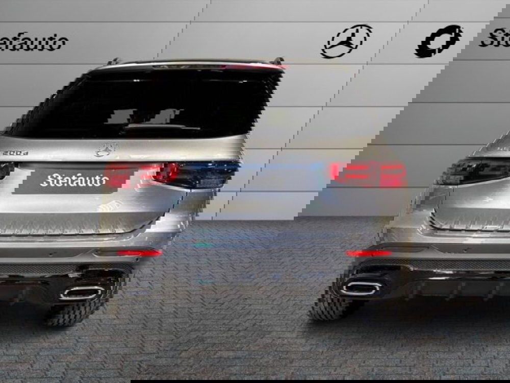 Mercedes-Benz GLB nuova a Bologna (6)