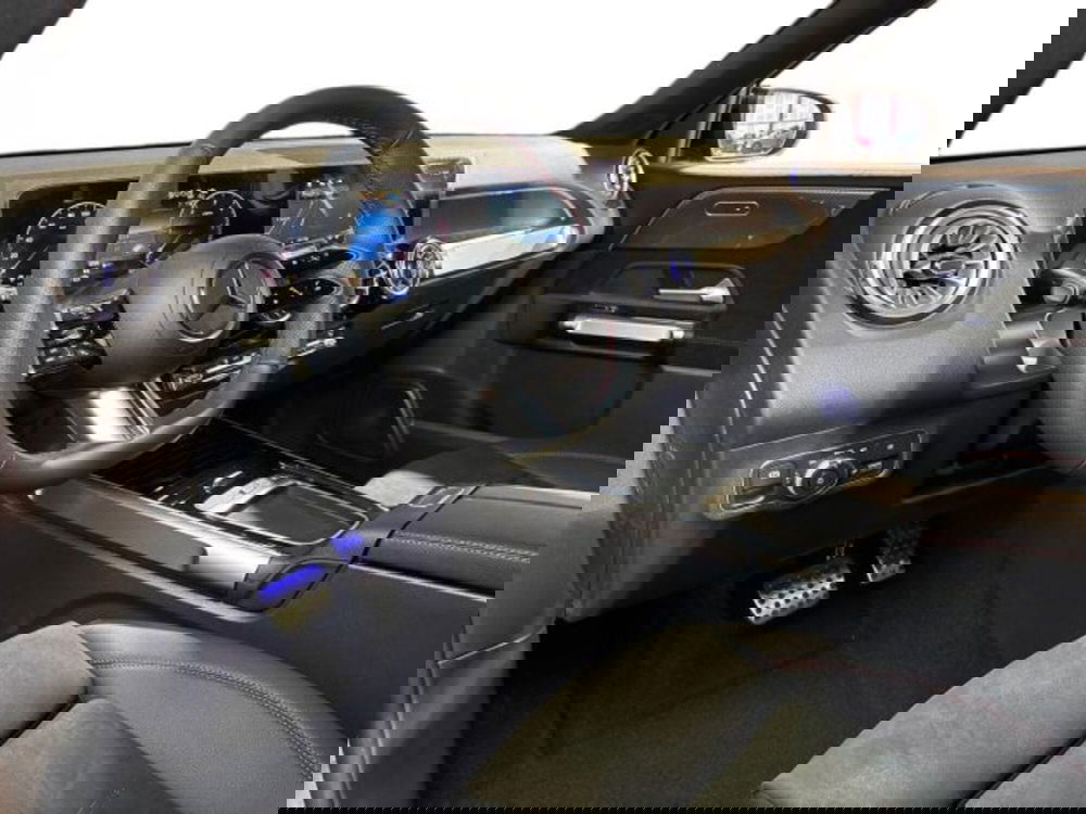 Mercedes-Benz GLB nuova a Bologna (11)