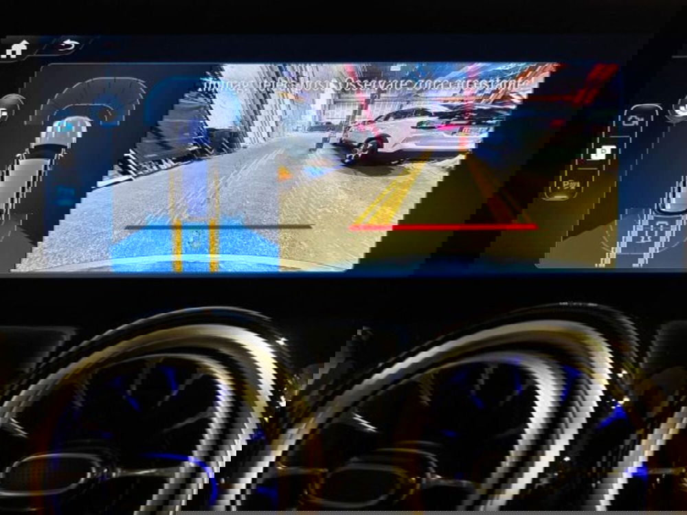 Mercedes-Benz GLB nuova a Bologna (12)