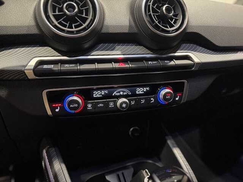Audi SQ2 usata a Genova (10)
