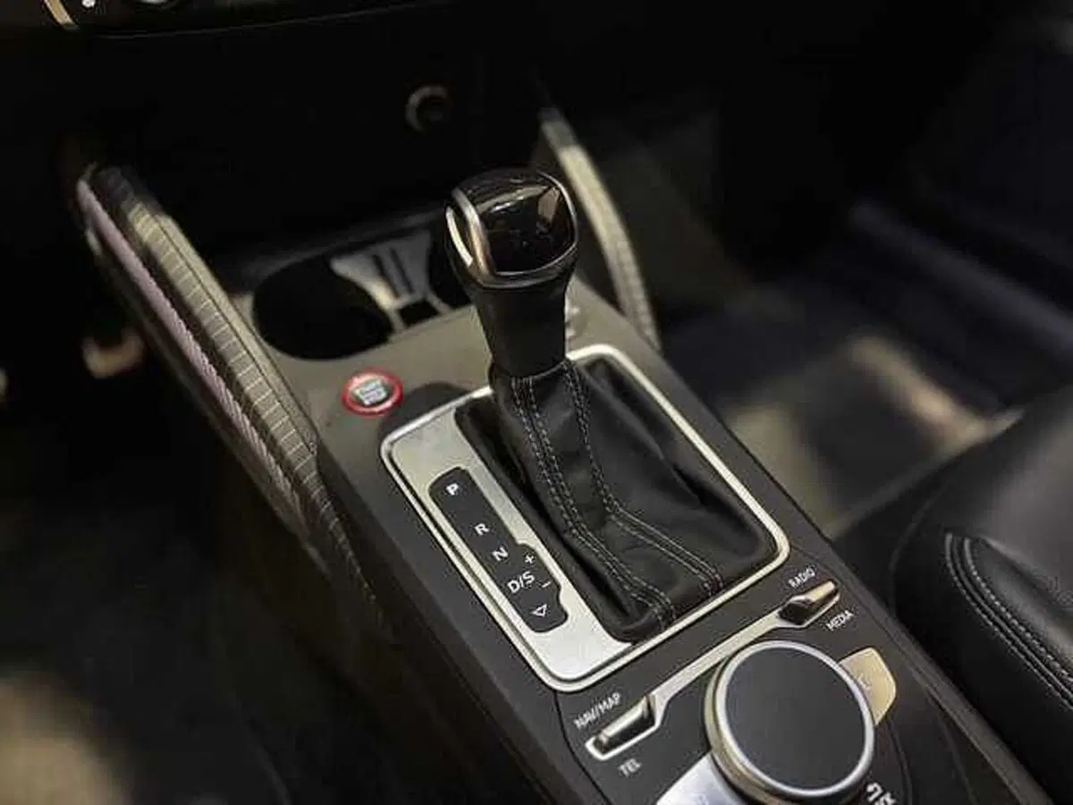 Audi SQ2 usata a Genova (8)