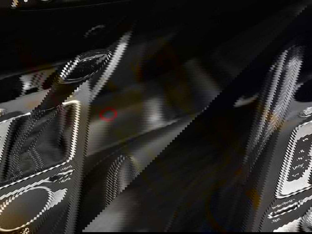 Audi SQ2 usata a Genova (8)