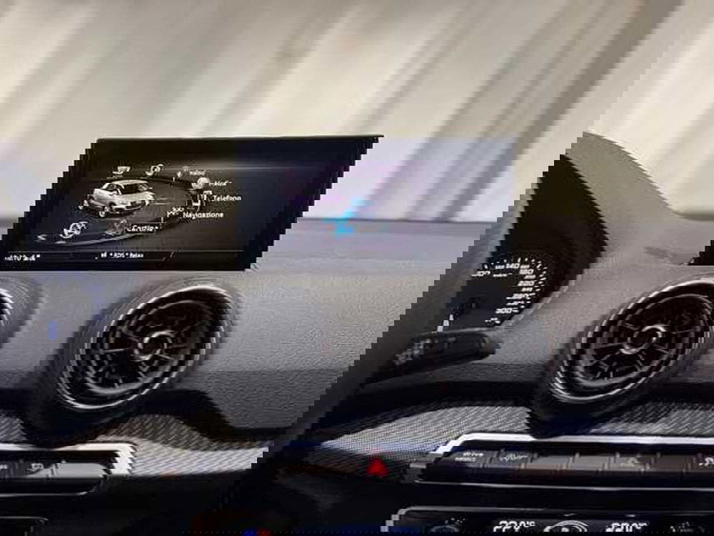 Audi SQ2 usata a Genova (9)